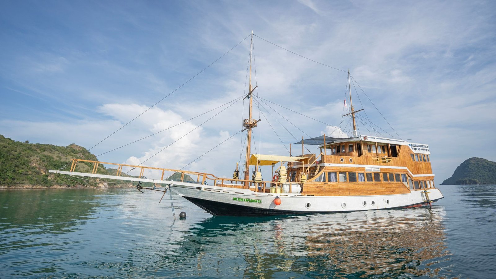 kapal pinisi nk jaya 2 labuan bajo